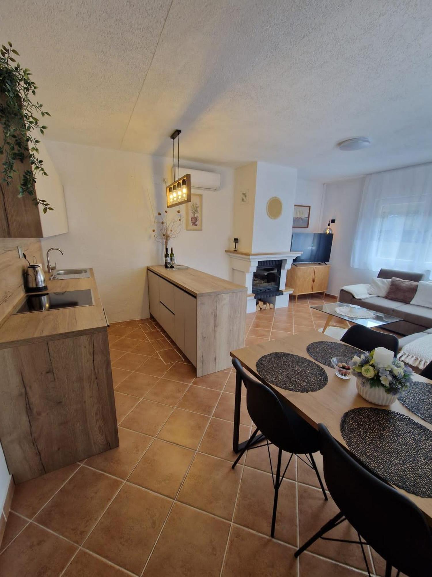 Village Apartment Zagvozd 外观 照片