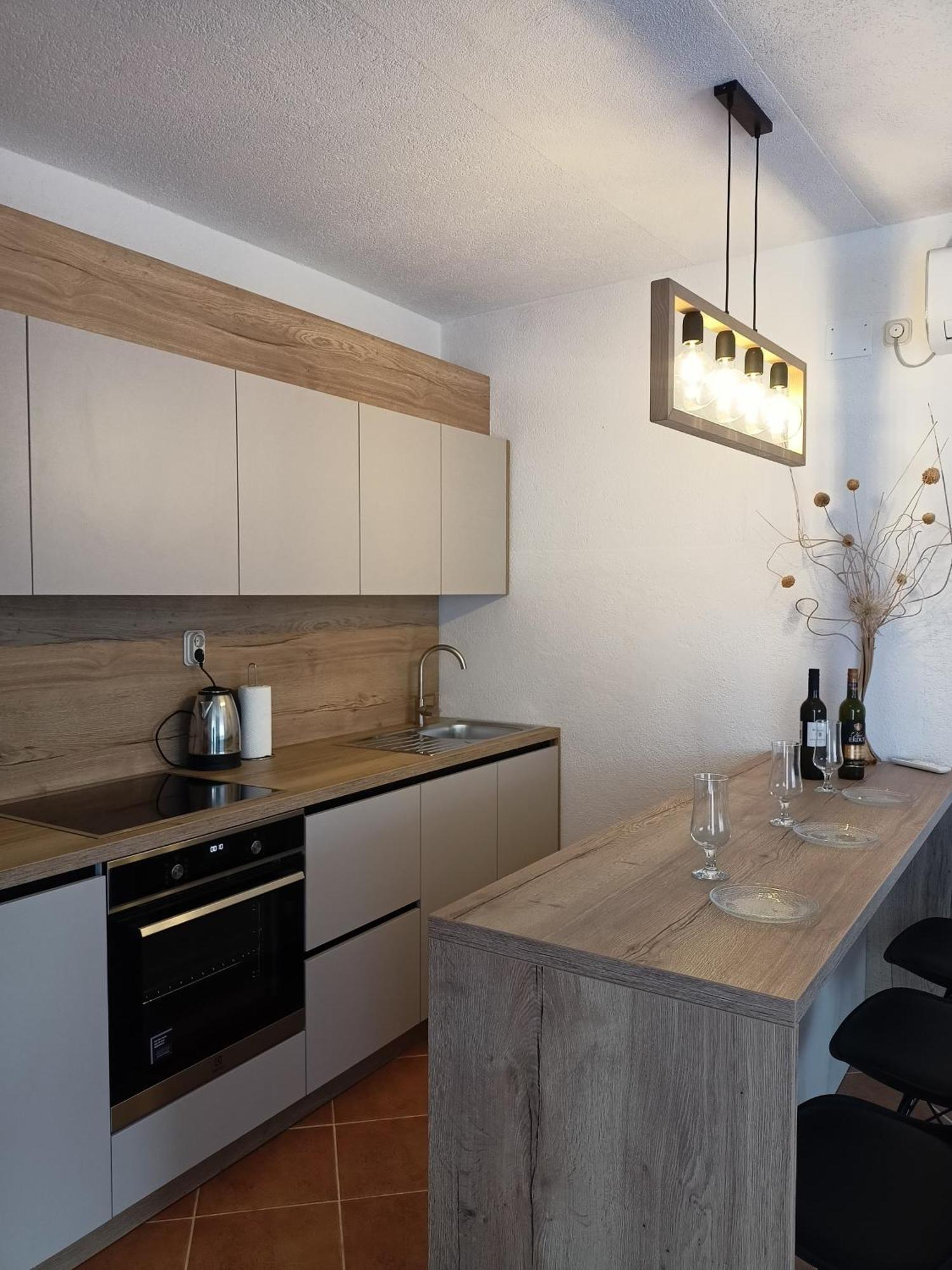 Village Apartment Zagvozd 外观 照片